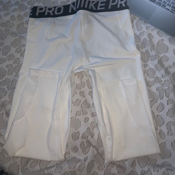 Nike Dri-Fit Leggings - Picture 2 of 3